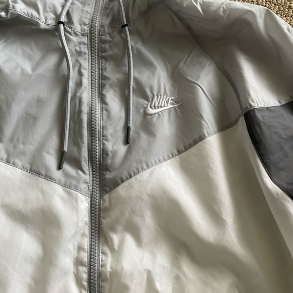 Men’s Nike windbreaker - Picture 4 of 5